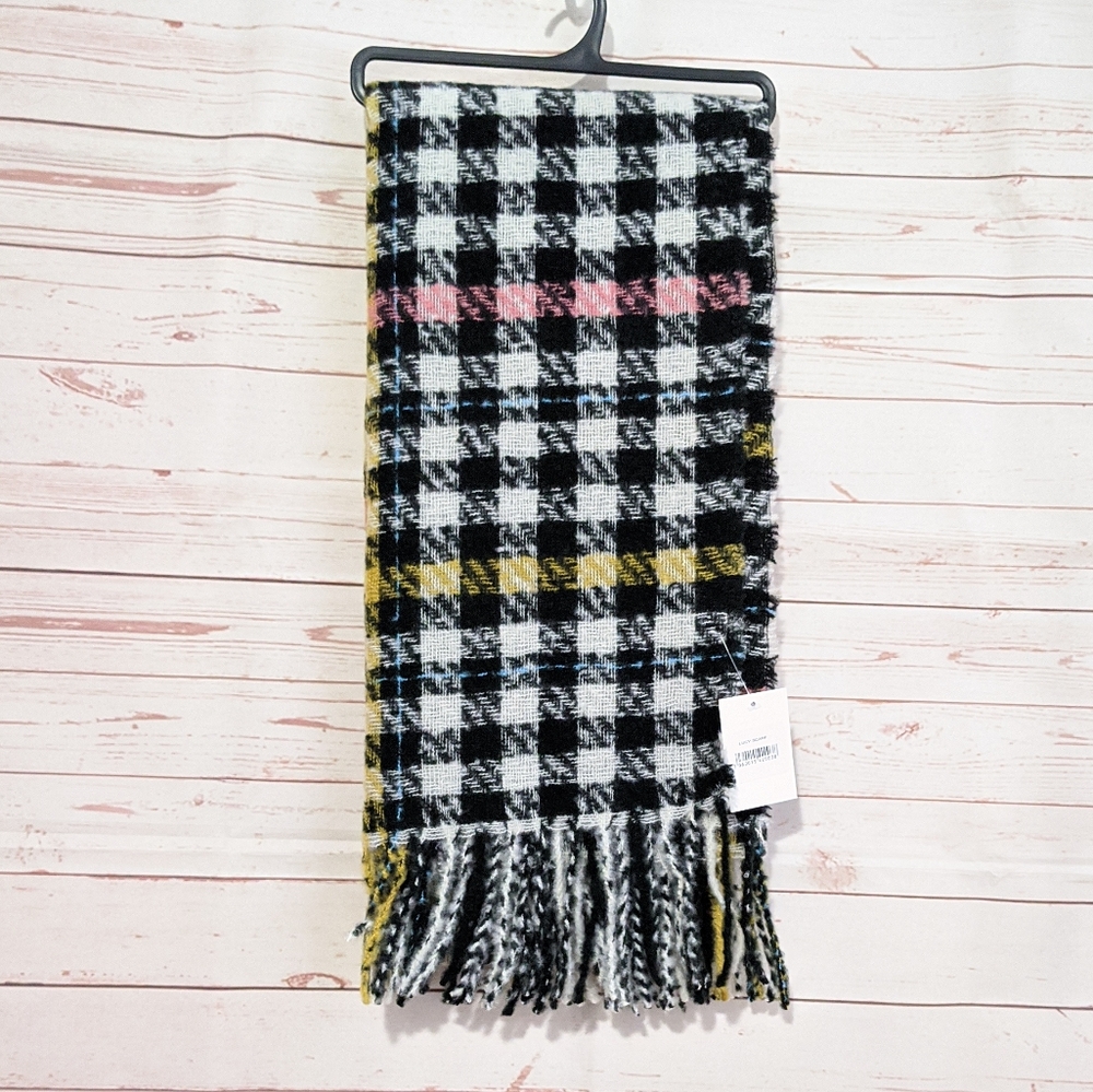 Modcloth Leave It to Gingham Scarf - Picture 2 of 7